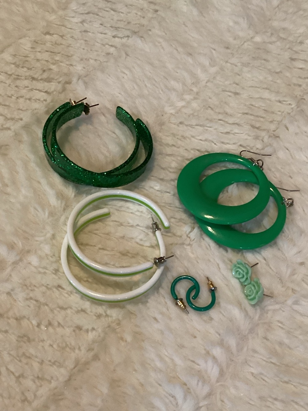 Womens Lot Of Neon Bright Green Different Shades Green 5 Lot Earrings Love Green